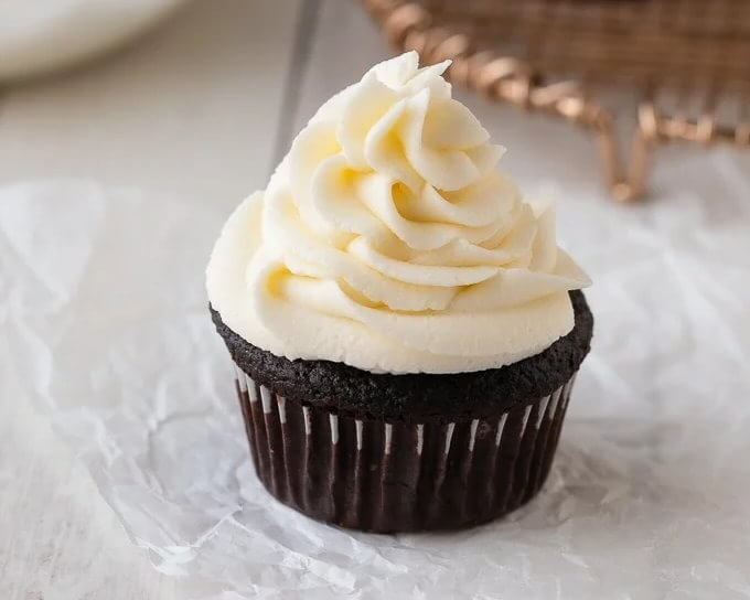 Whipped Cream vs Buttercream