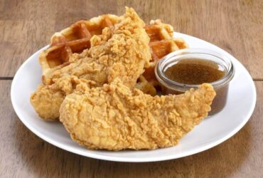 Lee's Famous Recipe Chicken