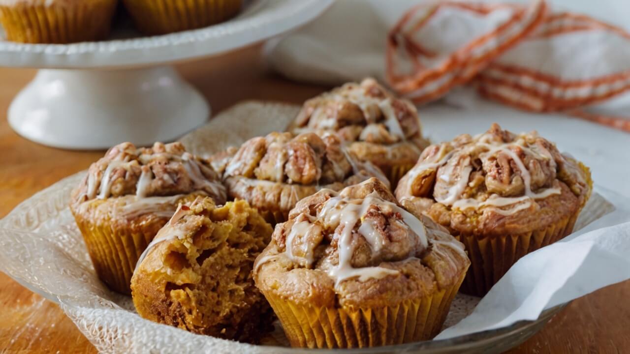 Pumpkin Cinnamon Roll Muffins Recipe