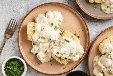 Pioneer Woman Creamed Chicken Over Biscuits Recipe